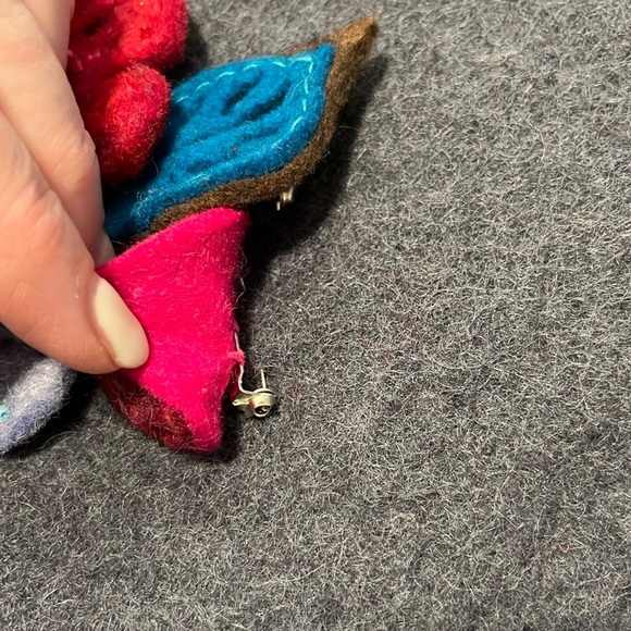 Felted wool bag tote with felted adornments - Picture 7 of 9